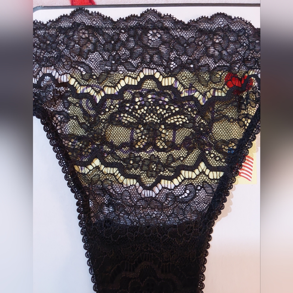 🖤 VS Dream Angels Black Corded Lace with Satin Bow Sides Thong Panty 🖤 - Picture 3 of 12